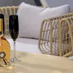 Pearl Luxury Living Apartament *