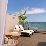 Pearl Luxury Living Apartament *
