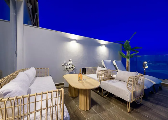Pearl Luxury Living Apartment Laganas